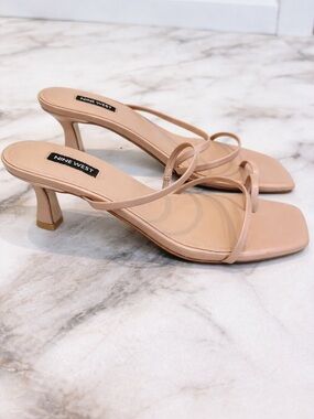 Nine West Nude Strappy Kitten Heel Sandals | Square Toe Minimalist | Size 8